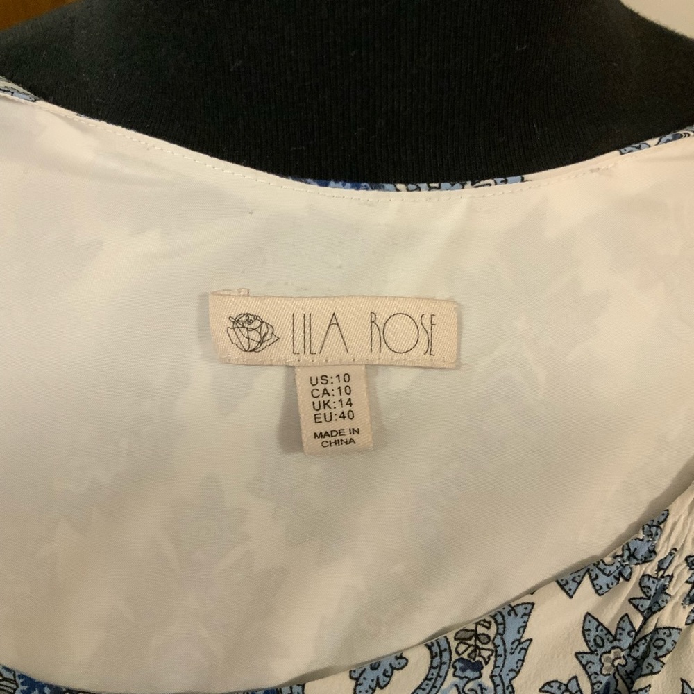 Blue & White Patterned Shift Dress - Picture 3 of 3